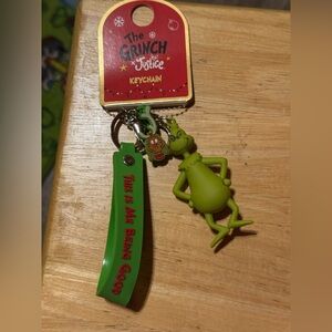 The Grinch Keychain Max Justice
